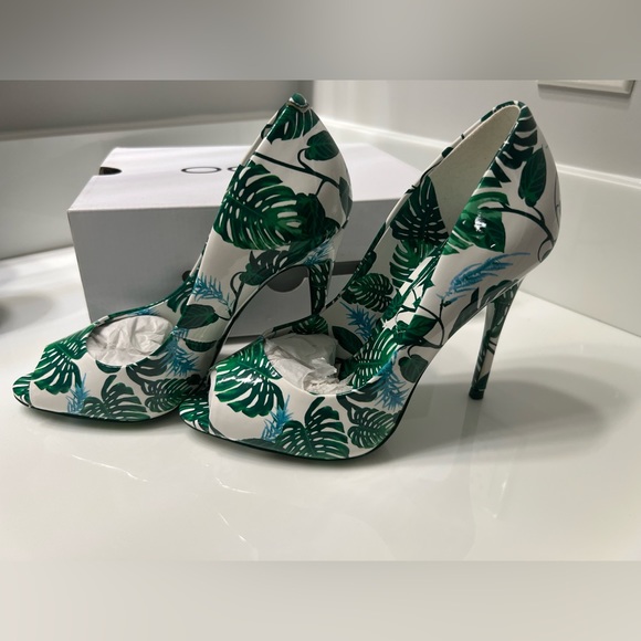 Brand New Peep toe shoes with heels - Picture 3 of 4